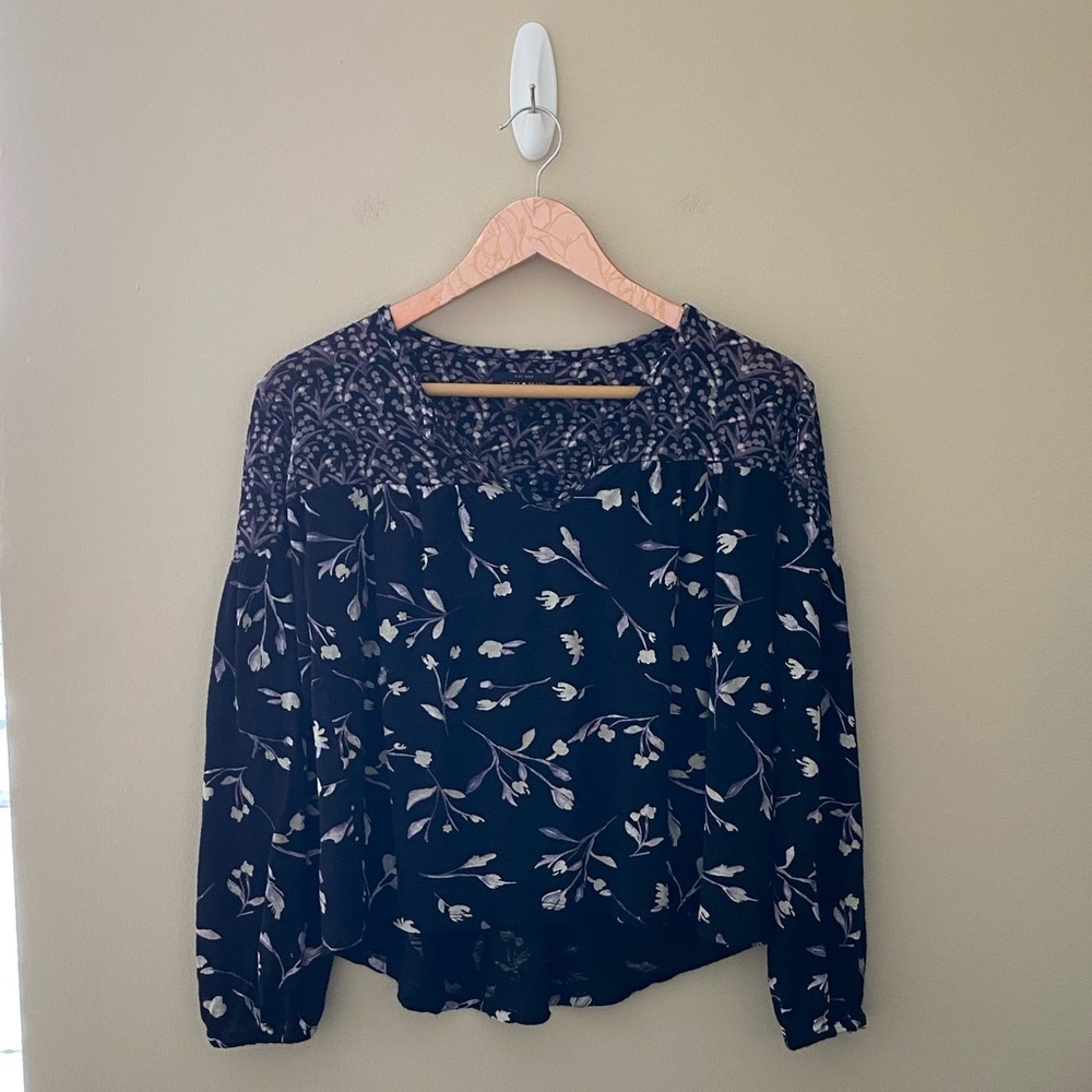 Women’s Lucky Brand Black and Purple Floral Patterned Peasant Blouse Size Medium